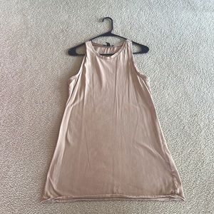 Cute beachy cover up dress! Only worn twice🐚